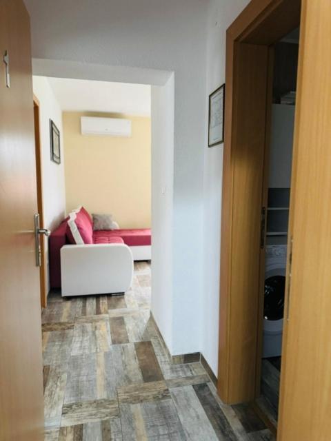 Apartments Paradise Licko Petrovo Selo Exteriér fotografie