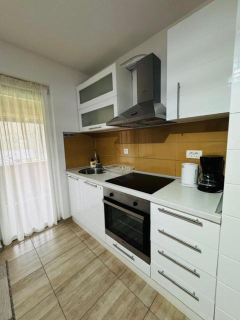 Apartments Paradise Licko Petrovo Selo Exteriér fotografie
